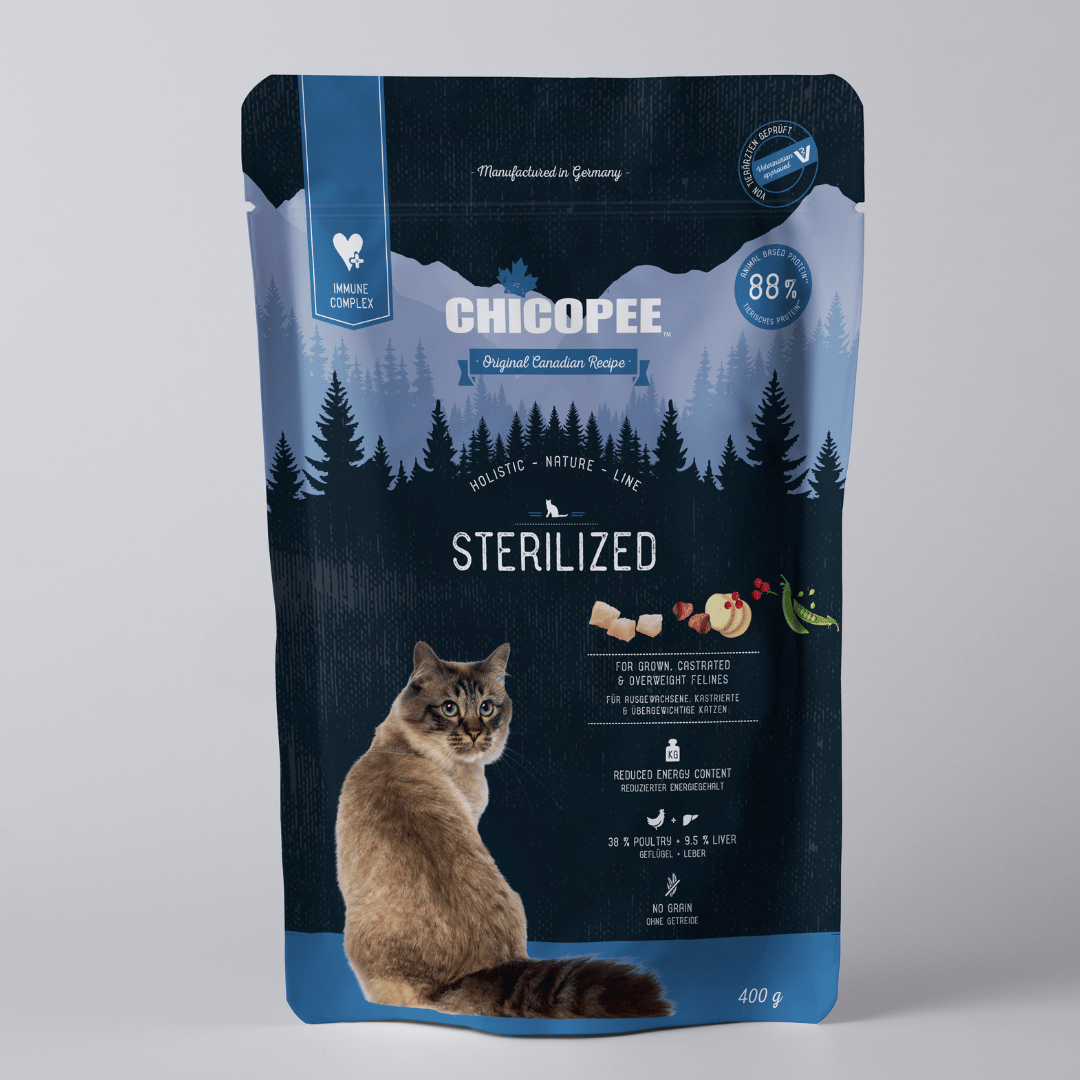 Chicopee Holistic Sterilized - пълноценна суха храна без зърно за кастрирани израснали котки над 1 г., 400 г